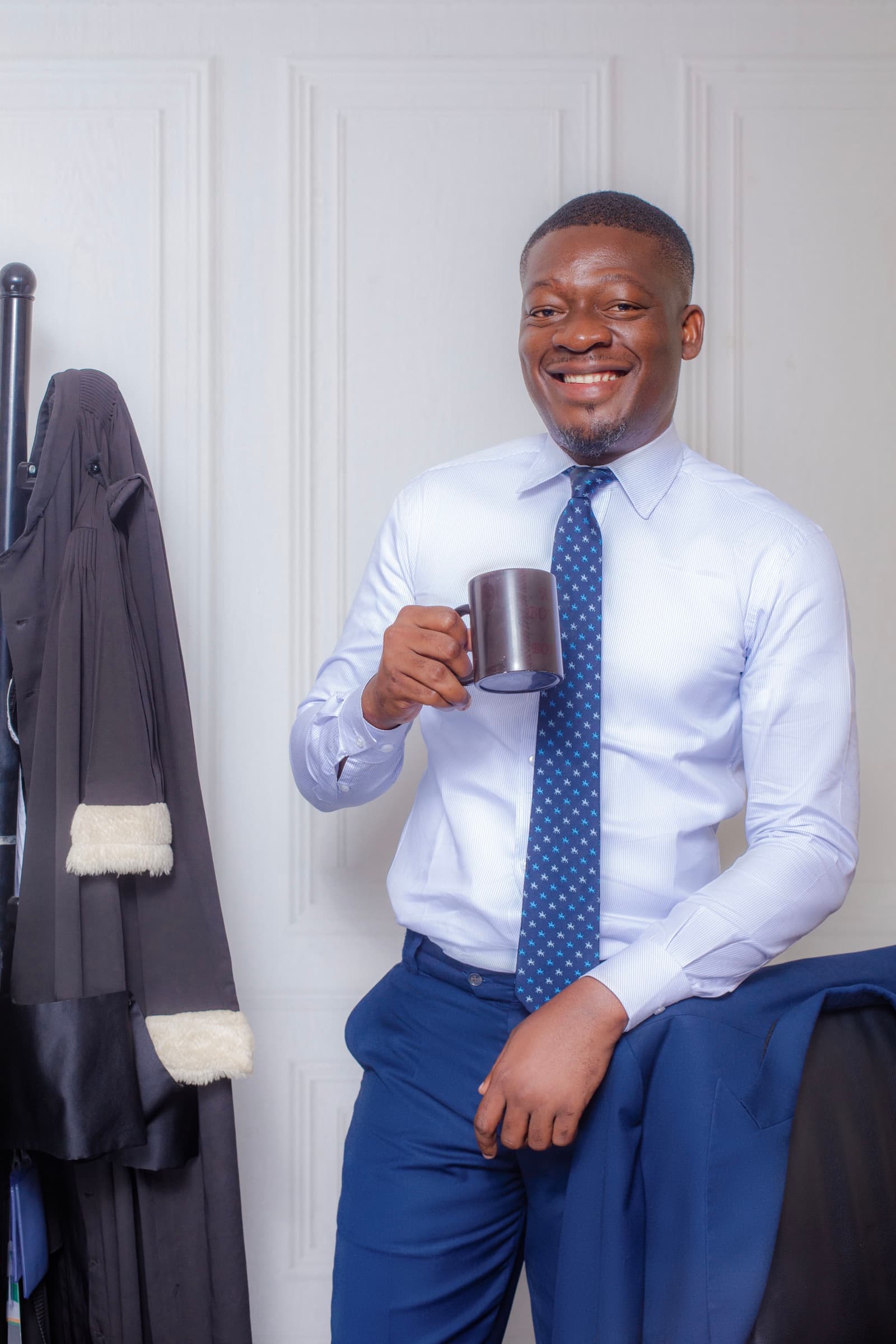 Maitre Aser Frederic BOULOCK au Cabinet ASER BOULOCK & PARTNERS a Douala